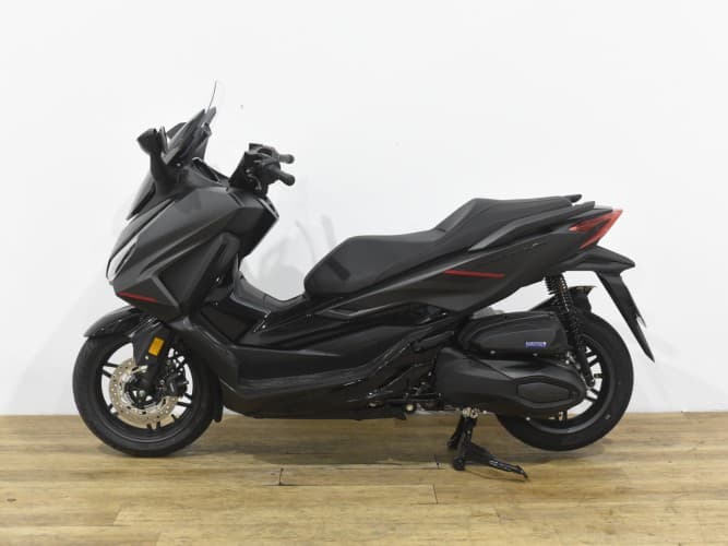 Comprar HONDA FORZA 350 2025 de segunda mano HONDA FORZA 350 2025 de segunda mano