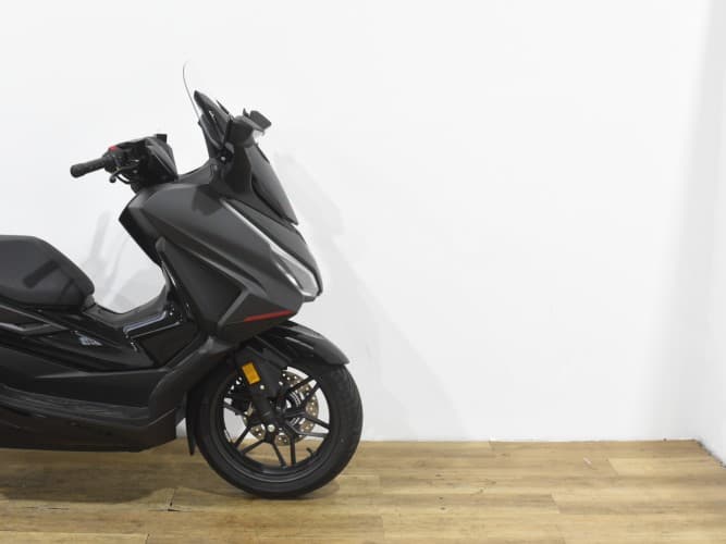 Comprar HONDA FORZA 350 2025 de segunda mano HONDA FORZA 350 2025 de segunda mano