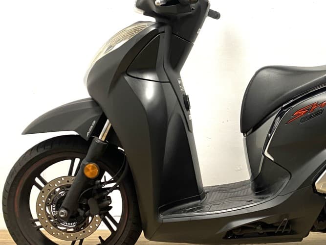 HONDA SH 300I 2018 de segunda mano
