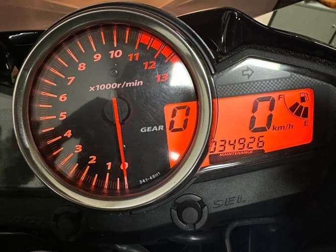 SUZUKI GW 250 INAZUMA 2014 de segunda mano