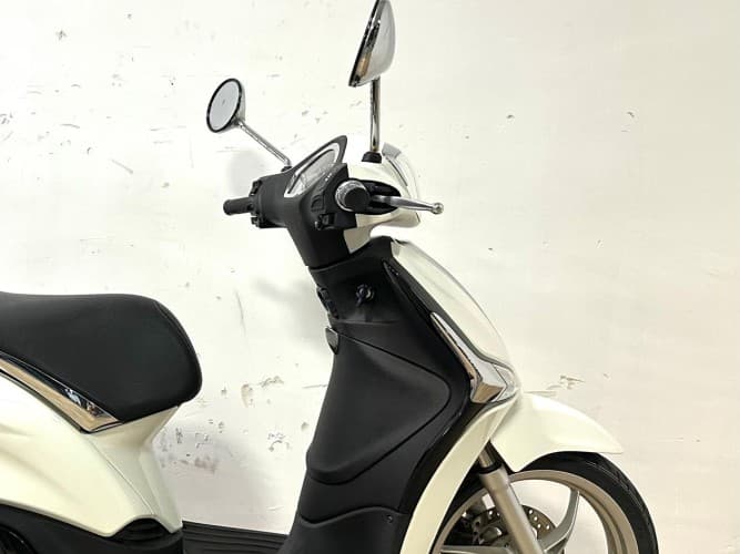Comprar PIAGGIO LIBERTY 125 2022 de segunda mano PIAGGIO LIBERTY 125 2022 de segunda mano