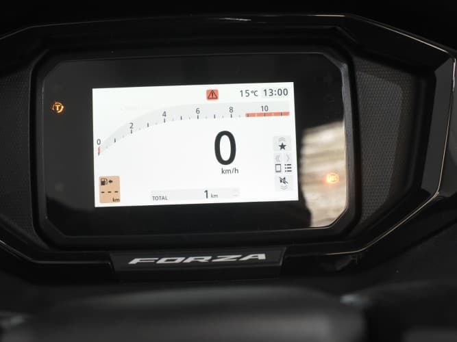 Comprar HONDA FORZA 350 (IVA DEDUCIBLE)(NUEVA 0KM-GARANT. 3AÑOS) 2025 de segunda mano HONDA FORZA 350 (IVA DEDUCIBLE)(NUEVA 0KM-GARANT. 3AÑOS) 2025 de segunda mano