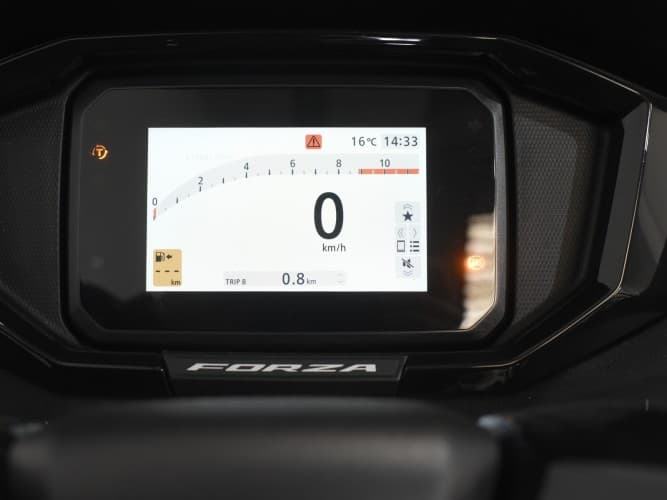 Comprar HONDA FORZA 350 SE-IVA DEDUCIBLE-NUEVA 0KM-GARANT. 3AÑOS 2025 de segunda mano HONDA FORZA 350 SE-IVA DEDUCIBLE-NUEVA 0KM-GARANT. 3AÑOS 2025 de segunda mano