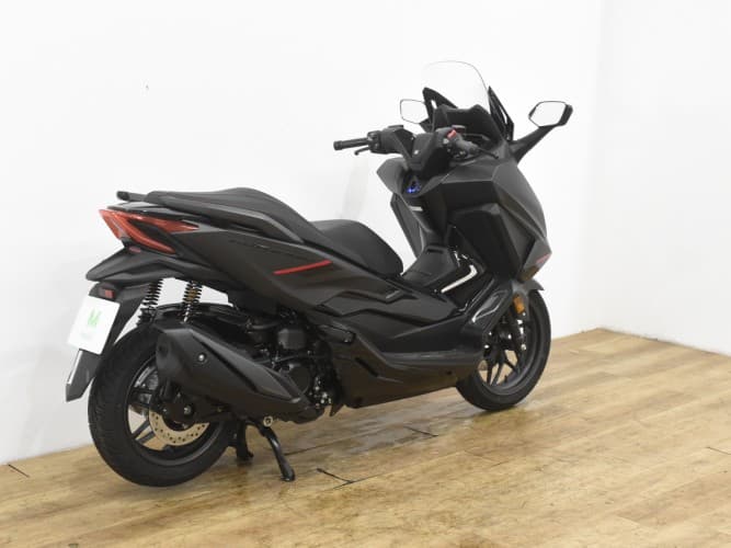 Comprar HONDA FORZA 350 SE-IVA DEDUCIBLE-NUEVA 0KM-GARANT. 3AÑOS 2025 de segunda mano HONDA FORZA 350 SE-IVA DEDUCIBLE-NUEVA 0KM-GARANT. 3AÑOS 2025 de segunda mano