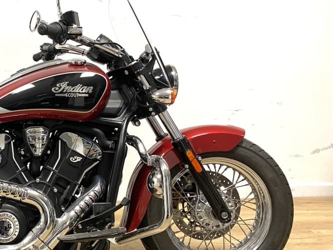 INDIAN SCOUT CLASSIC LIMITED + TECH (2 MALETAS) 2024 de segunda mano