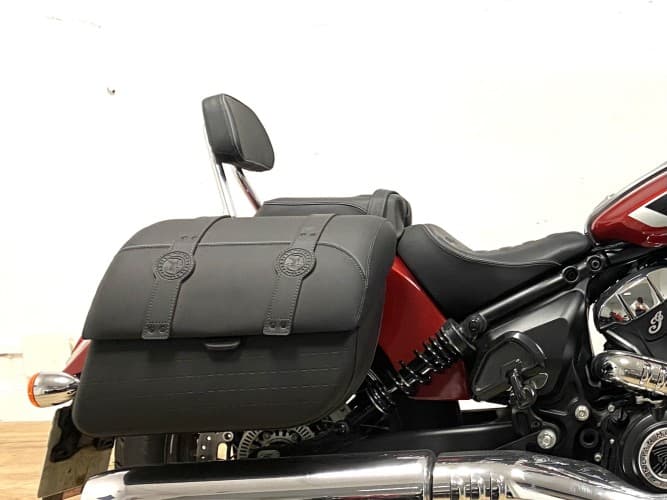 INDIAN SCOUT CLASSIC LIMITED + TECH (2 MALETAS) 2024 de segunda mano