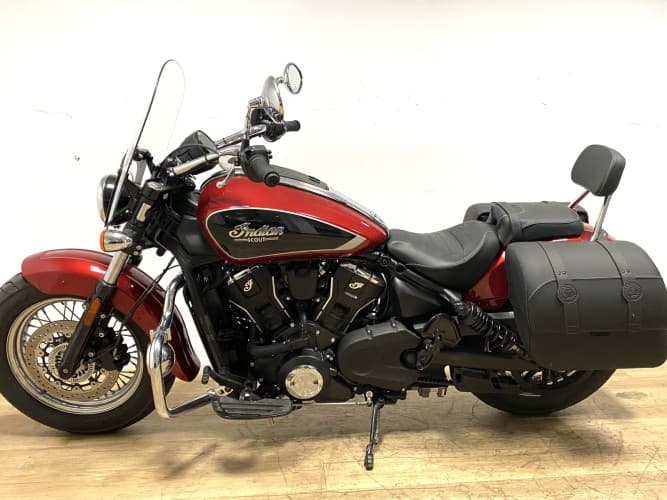 INDIAN SCOUT CLASSIC LIMITED + TECH (2 MALETAS) 2024 de segunda mano