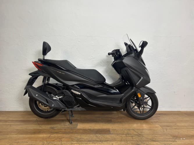 Comprar HONDA FORZA 125 2023 de segunda mano HONDA FORZA 125 2023 de segunda mano