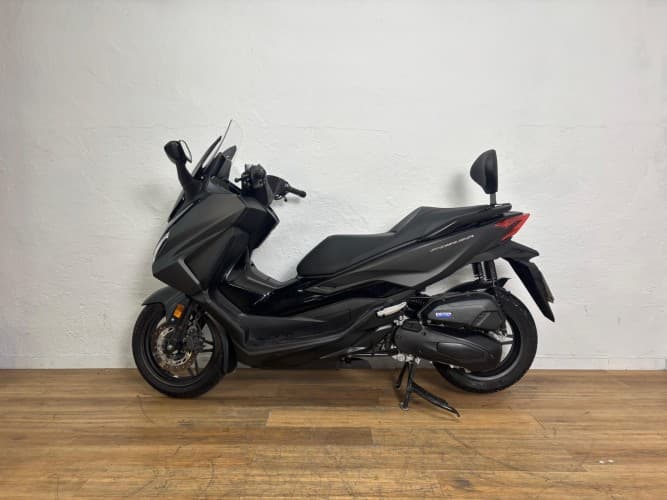 Comprar HONDA FORZA 125 2023 de segunda mano HONDA FORZA 125 2023 de segunda mano