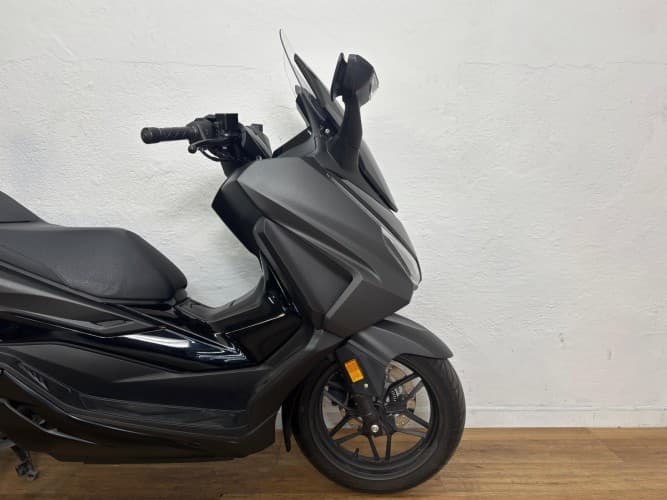 Comprar HONDA FORZA 125 2023 de segunda mano HONDA FORZA 125 2023 de segunda mano