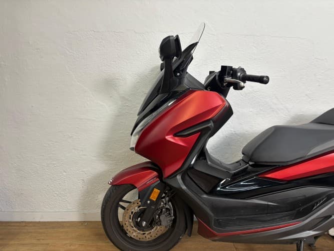 HONDA FORZA 125 2020 de segunda mano