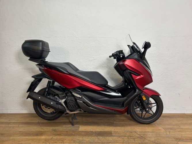 HONDA FORZA 125 2020 de segunda mano
