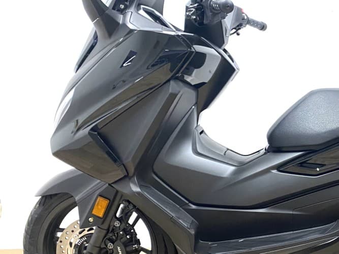 Comprar HONDA FORZA 350 (IVA DEDUCIBLE)(NUEVA 0KM-GARANT. 3AÑOS) 2025 de segunda mano HONDA FORZA 350 (IVA DEDUCIBLE)(NUEVA 0KM-GARANT. 3AÑOS) 2025 de segunda mano