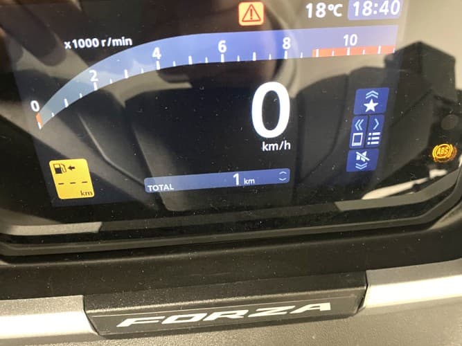 Comprar HONDA FORZA 350 (IVA DEDUCIBLE)(NUEVA 0KM-GARANT. 3AÑOS) 2025 de segunda mano HONDA FORZA 350 (IVA DEDUCIBLE)(NUEVA 0KM-GARANT. 3AÑOS) 2025 de segunda mano