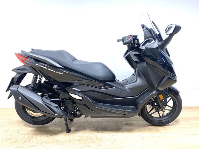 Comprar HONDA FORZA 350 (IVA DEDUCIBLE)(NUEVA 0KM-GARANT. 3AÑOS) 2025 de segunda mano HONDA FORZA 350 (IVA DEDUCIBLE)(NUEVA 0KM-GARANT. 3AÑOS) 2025 de segunda mano