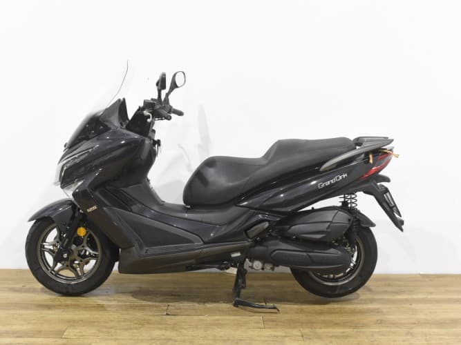 Comprar KYMCO GRAND DINK 125 2017 de segunda mano KYMCO GRAND DINK 125 2017 de segunda mano