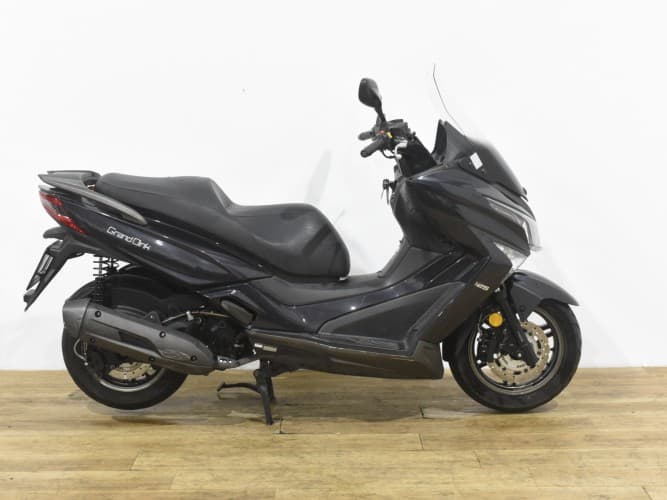 Comprar KYMCO GRAND DINK 125 2017 de segunda mano KYMCO GRAND DINK 125 2017 de segunda mano