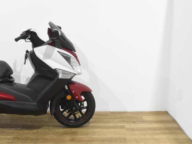 Comprar SYM JOYMAX 125 2018 de segunda mano SYM JOYMAX 125 2018 de segunda mano