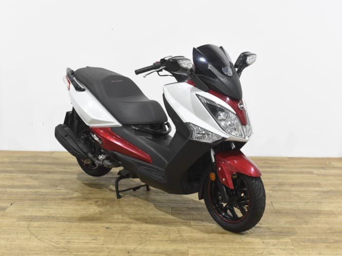 Comprar SYM JOYMAX 125 2018 de segunda mano SYM JOYMAX 125 2018 de segunda mano