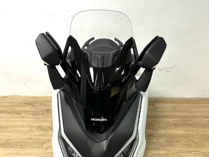 Comprar HONDA FORZA 350 (IVA DEDUCIBLE)(NUEVA 0KM-GARANT. 3AÑOS) 2025 de segunda mano HONDA FORZA 350 (IVA DEDUCIBLE)(NUEVA 0KM-GARANT. 3AÑOS) 2025 de segunda mano