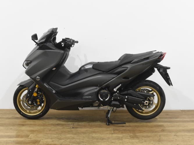 Comprar YAMAHA TMAX 560 TECH MAX 2020 de segunda mano YAMAHA TMAX 560 TECH MAX 2020 de segunda mano