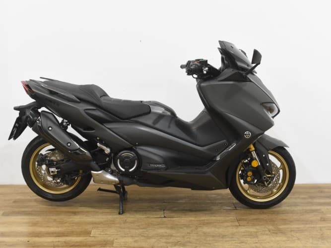 Comprar YAMAHA TMAX 560 TECH MAX 2020 de segunda mano YAMAHA TMAX 560 TECH MAX 2020 de segunda mano