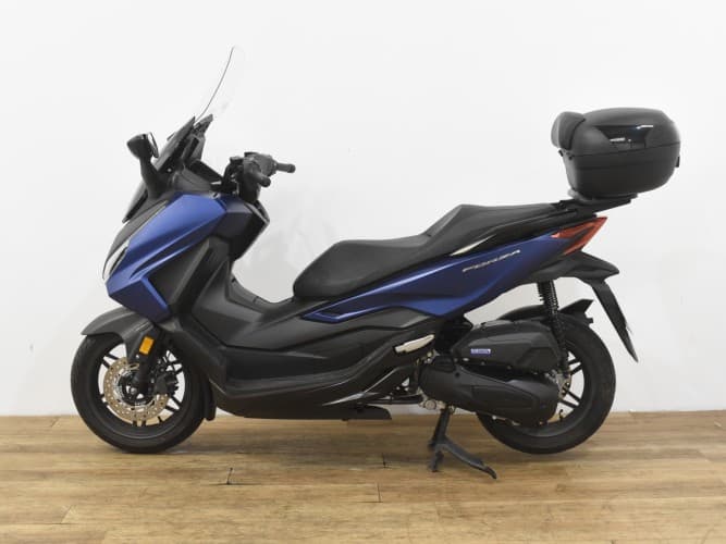 HONDA FORZA 125 2023 de segunda mano