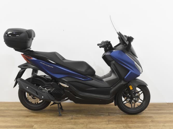 HONDA FORZA 125 2023 de segunda mano