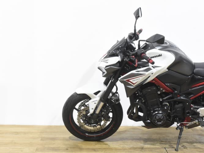 Comprar KAWASAKI Z 900 (A2) 2025 de segunda mano KAWASAKI Z 900 (A2) 2025 de segunda mano