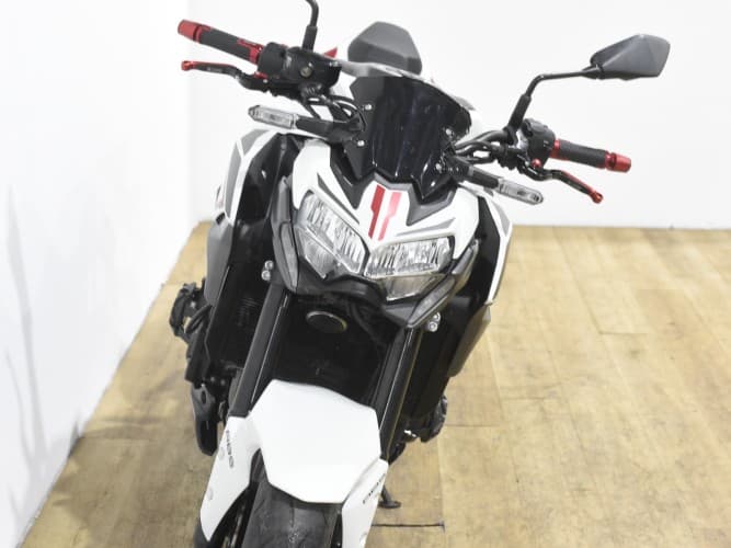 Comprar KAWASAKI Z 900 (A2) 2025 de segunda mano KAWASAKI Z 900 (A2) 2025 de segunda mano