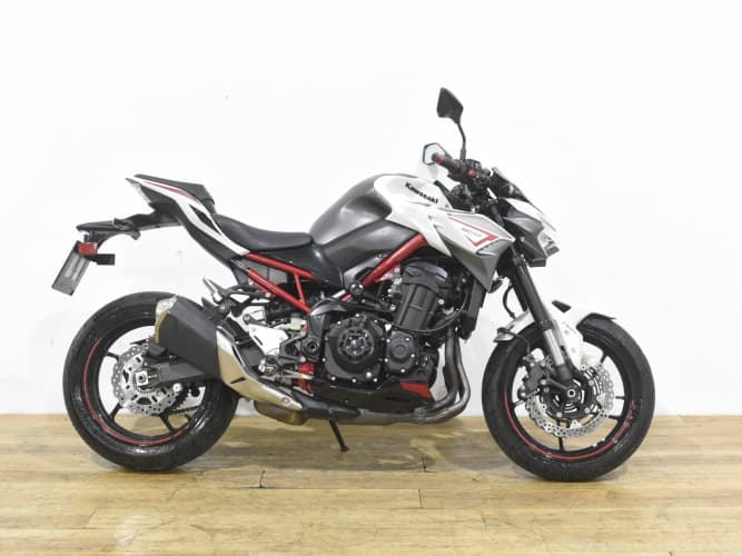 Comprar KAWASAKI Z 900 (A2) 2025 de segunda mano KAWASAKI Z 900 (A2) 2025 de segunda mano