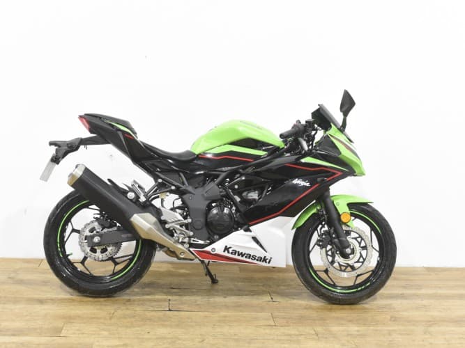 KAWASAKI NINJA 125 2022 de segunda mano