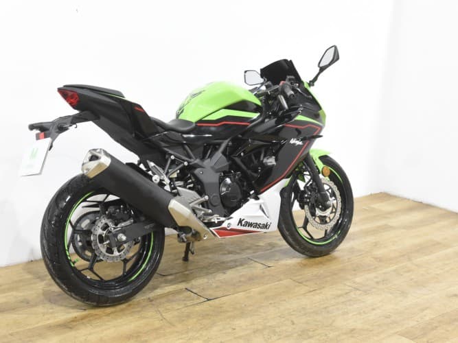 KAWASAKI NINJA 125 2022 de segunda mano