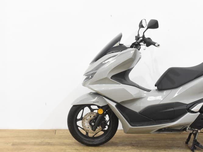 HONDA PCX 125 2024 de segunda mano