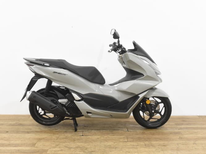 HONDA PCX 125 2024 de segunda mano