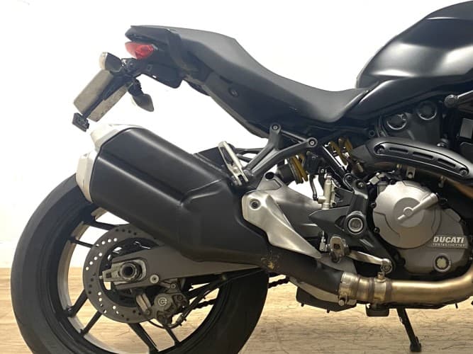 Comprar DUCATI MONSTER 821 2019 de segunda mano DUCATI MONSTER 821 2019 de segunda mano