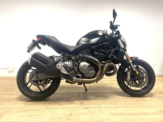 Comprar DUCATI MONSTER 821 2019 de segunda mano DUCATI MONSTER 821 2019 de segunda mano