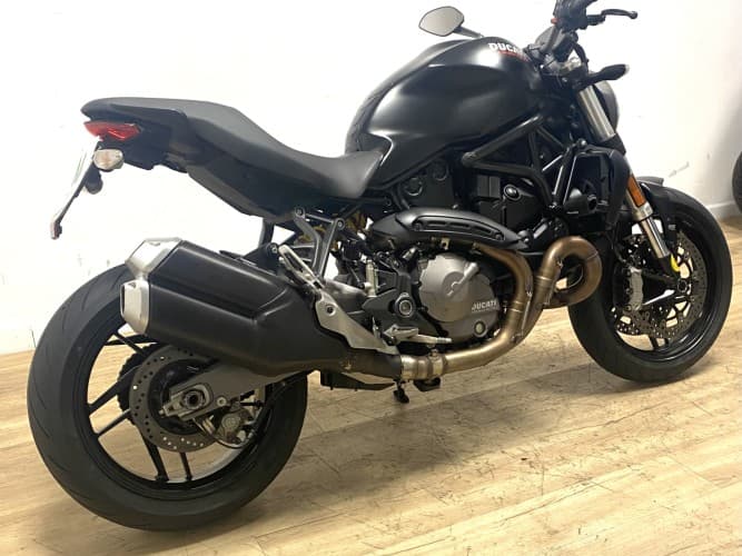 Comprar DUCATI MONSTER 821 2019 de segunda mano DUCATI MONSTER 821 2019 de segunda mano