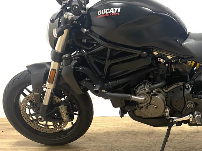 Comprar DUCATI MONSTER 821 2019 de segunda mano DUCATI MONSTER 821 2019 de segunda mano