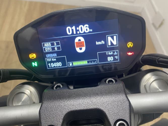 Comprar DUCATI MONSTER 821 2019 de segunda mano DUCATI MONSTER 821 2019 de segunda mano