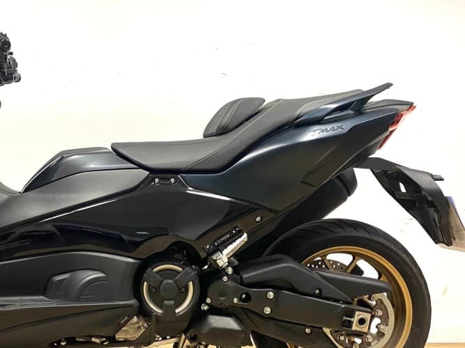 Comprar YAMAHA TMAX 560 TECH MAX 2022 de segunda mano YAMAHA TMAX 560 TECH MAX 2022 de segunda mano