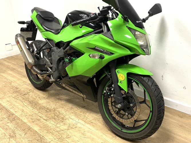 KAWASAKI NINJA 250 SL 2018 de segunda mano