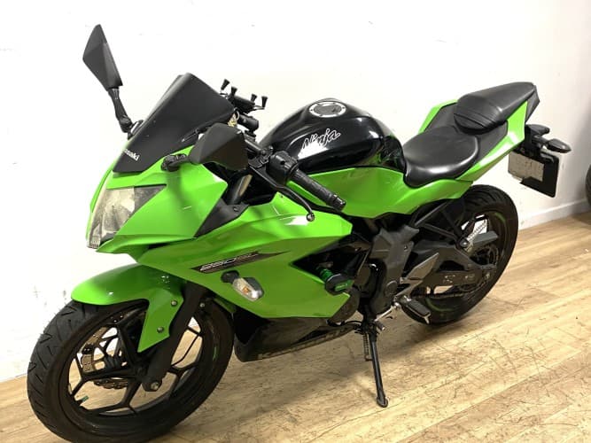 KAWASAKI NINJA 250 SL 2018 de segunda mano