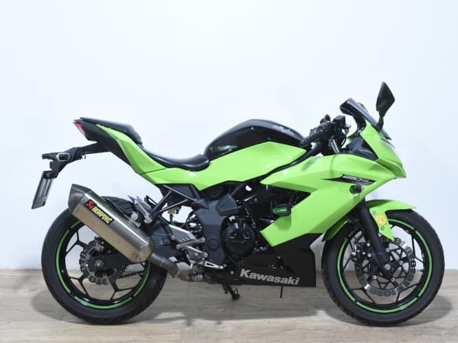 KAWASAKI NINJA 250 SL 2018 de segunda mano