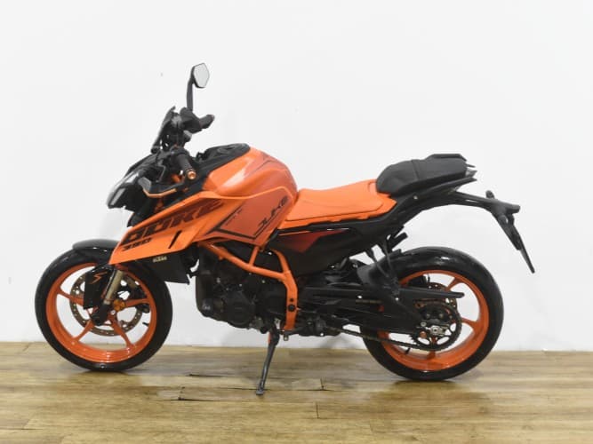 Comprar KTM DUKE 390 2024 de segunda mano KTM DUKE 390 2024 de segunda mano