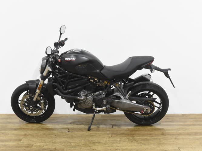 DUCATI MONSTER 821 2021 de segunda mano