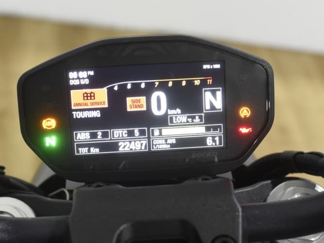 DUCATI MONSTER 821 2021 de segunda mano