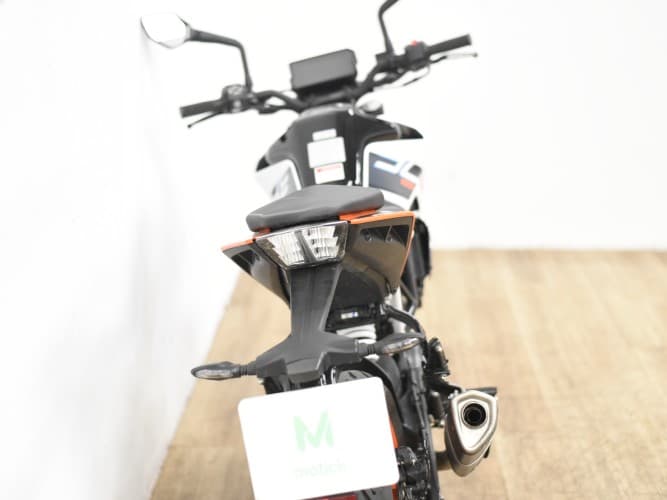 KTM DUKE 125 2024 de segunda mano