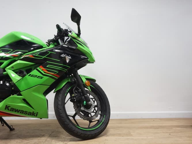 Comprar KAWASAKI NINJA 125 2023 de segunda mano KAWASAKI NINJA 125 2023 de segunda mano