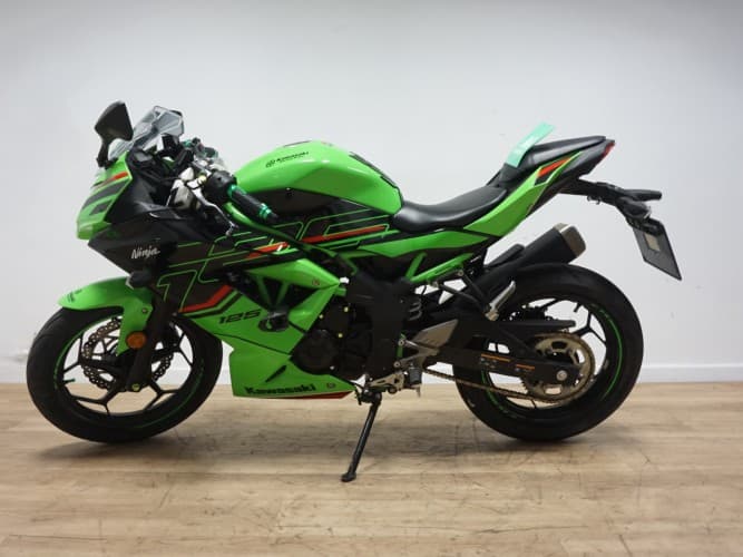 Comprar KAWASAKI NINJA 125 2023 de segunda mano KAWASAKI NINJA 125 2023 de segunda mano